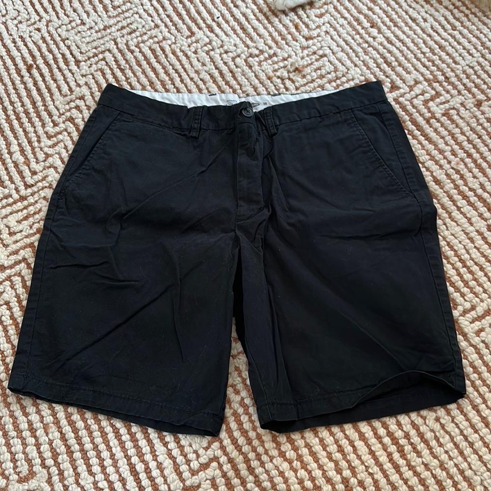 Men’s old navy khaki shorts size 38